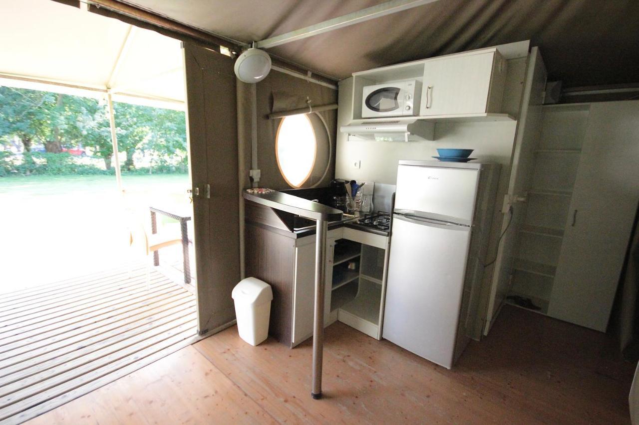 Camping L'Ilot Du Chail Sansais Экстерьер фото