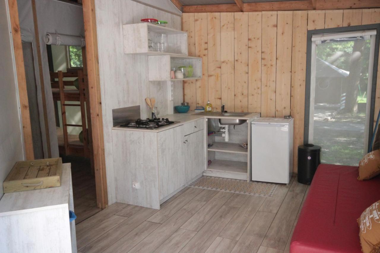 Camping L'Ilot Du Chail Sansais Экстерьер фото