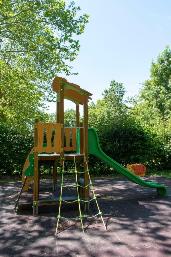 Camping L'Ilot Du Chail Sansais Экстерьер фото