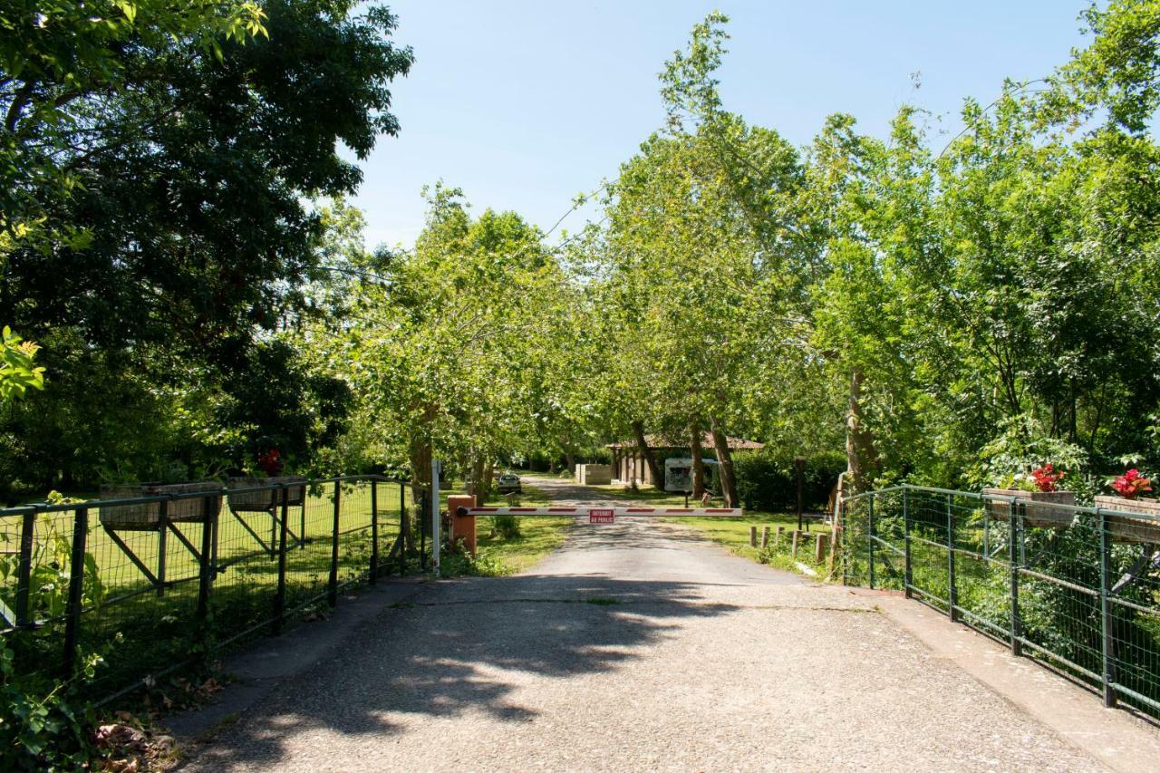 Camping L'Ilot Du Chail Sansais Экстерьер фото